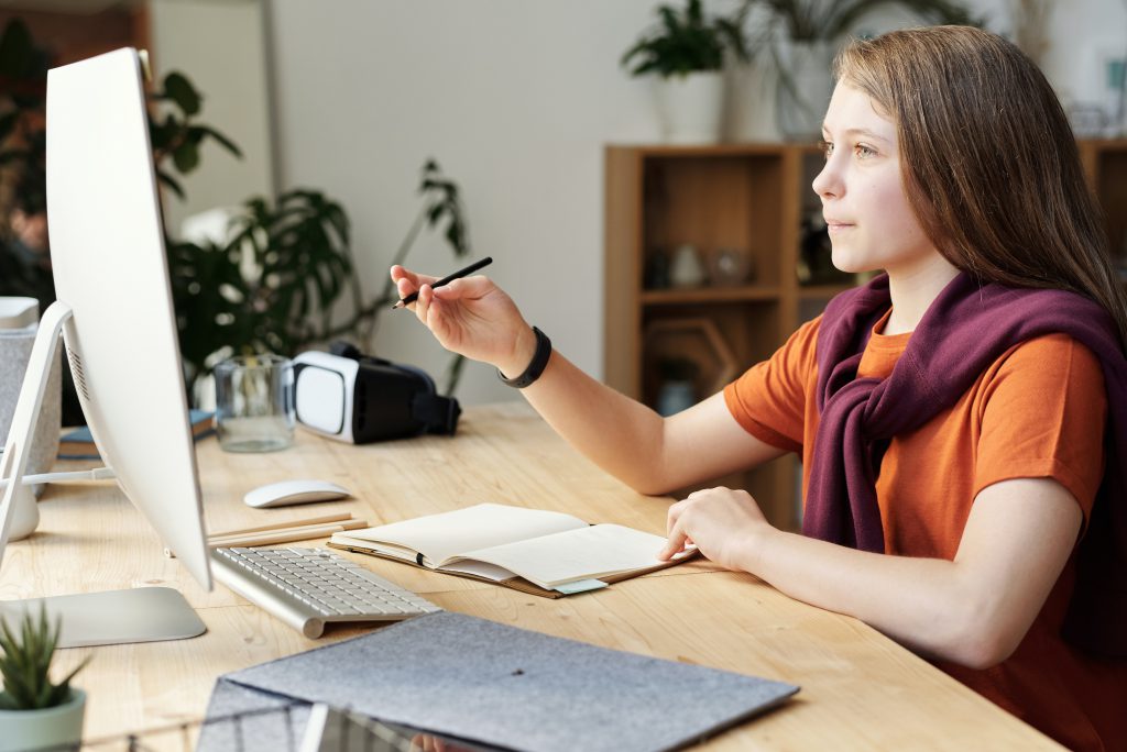 girl on computer